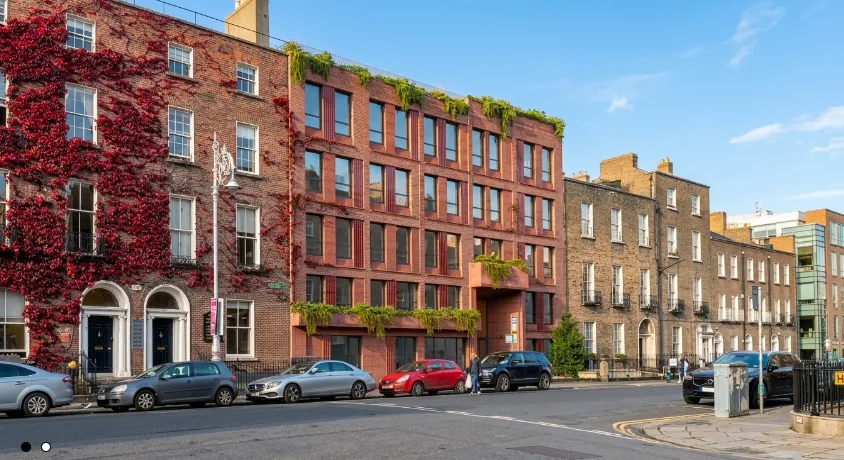 Earls Hotel, Pembroke St, Dublin